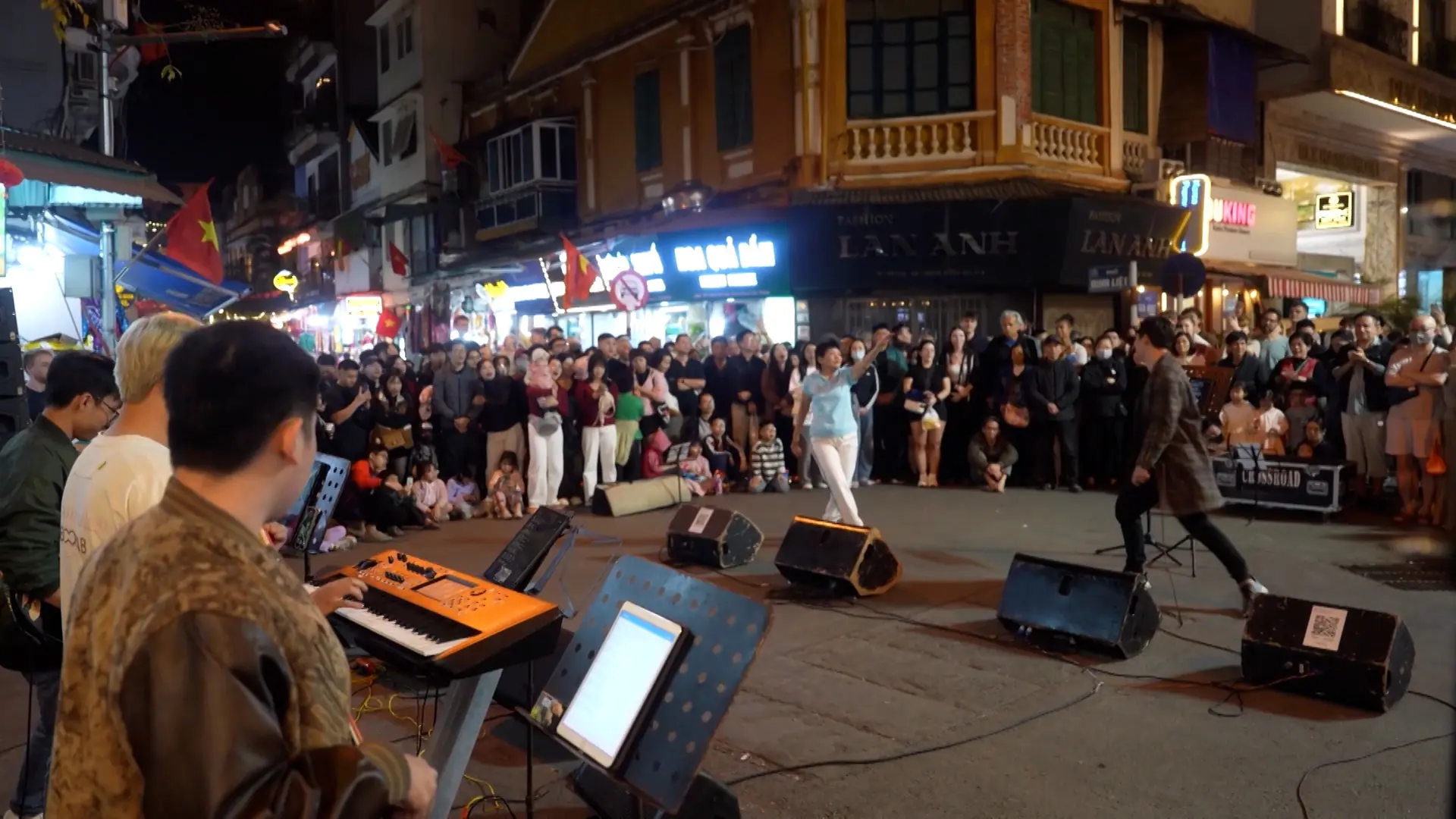 Dạo đêm Hà Nội | Hà Nội đến để yêu | 13/08/2025